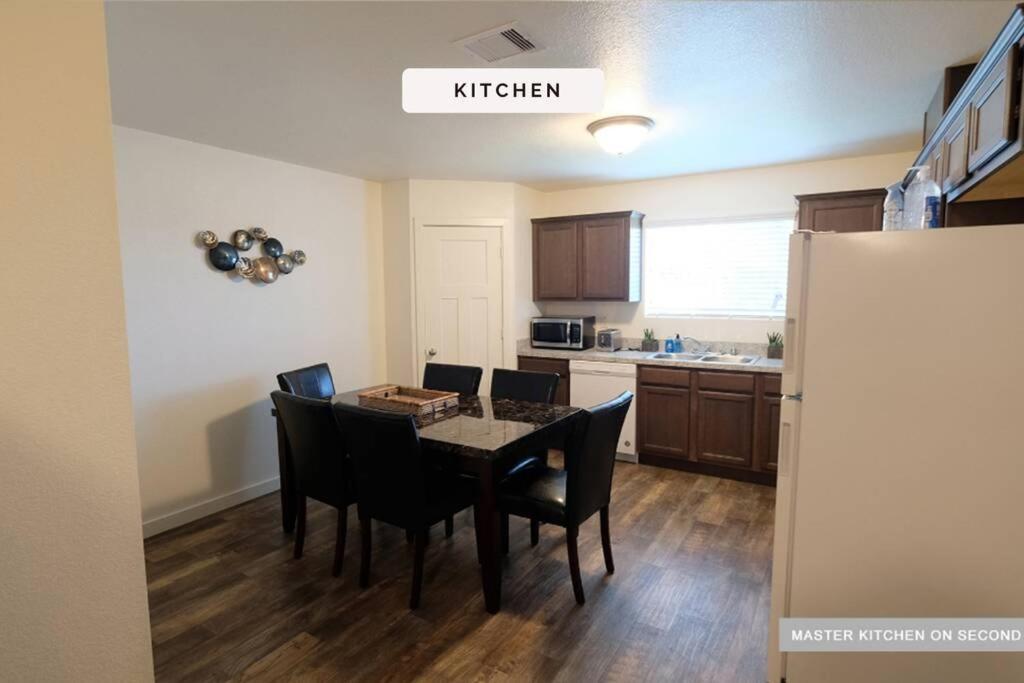 3 Story, 3 Bdrm, 4 Beds, 2 Bath, North Houston, Iah - 10B Villa Buitenkant foto